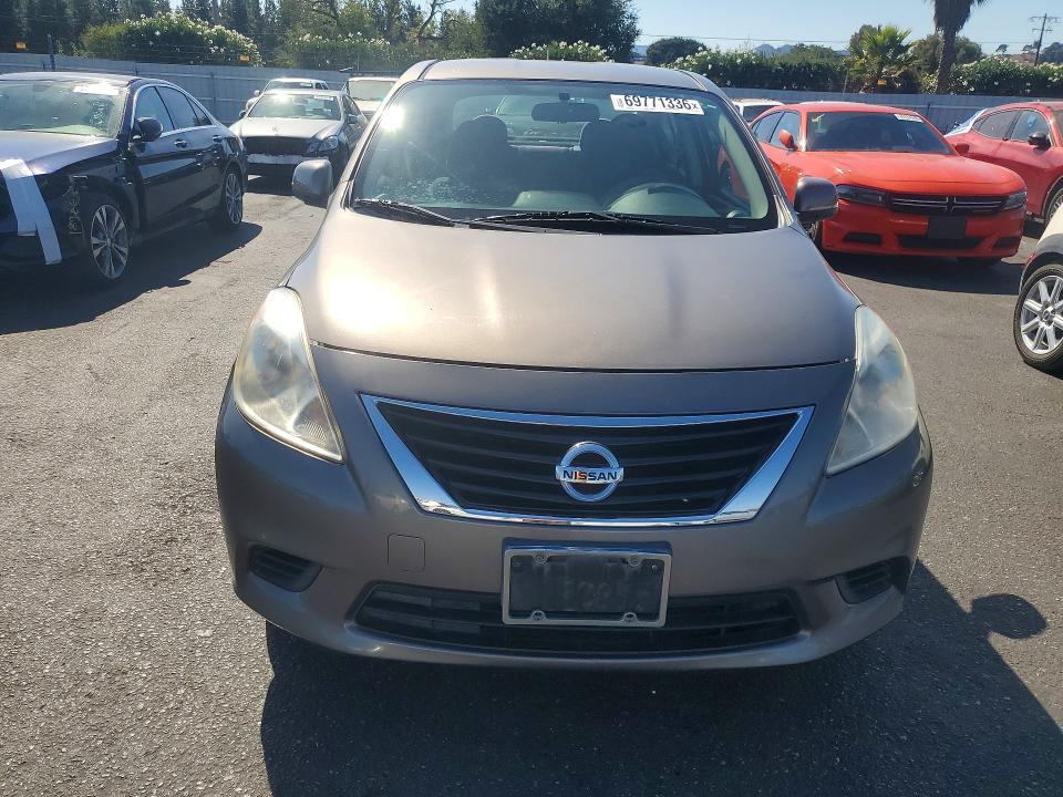2013 Nissan Versa მანქანა იყიდება აუქციონზე, vin: 3N1CN7APXDL829155, აუქციონის ნომერი: 69771336