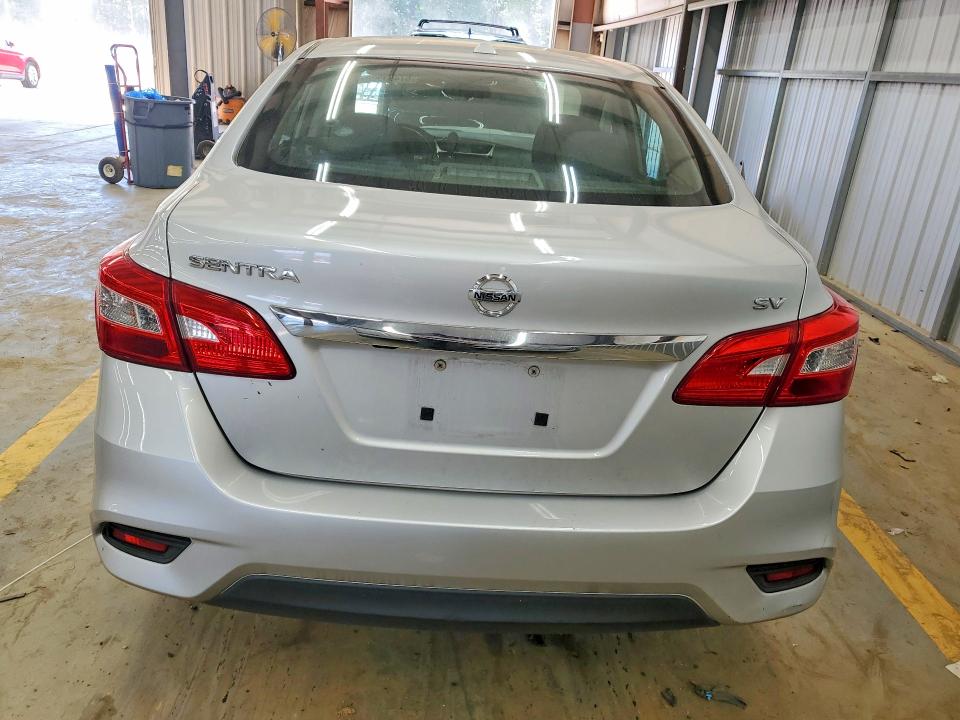 67493906 :رقم المزاد ، 3N1AB7AP8JY258277 vin ، 2018 Nissan Sentra مزاد بيع