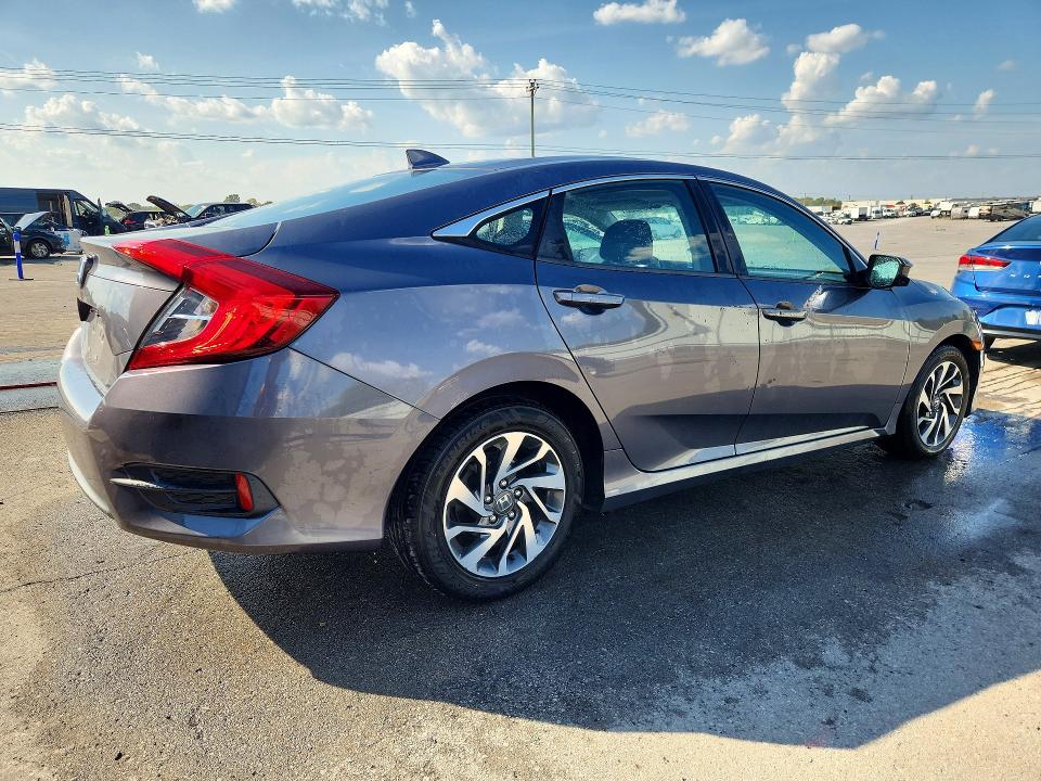 Aukcja sprzedaży 2018 Honda Civic, vin: 2HGFC2F72JH602494, numer aukcji: 67934006