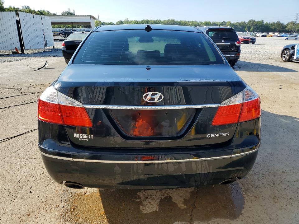 Auction sale of the 2010 Hyundai Genesis, vin: KMHGC4DE2AU074853, lot number: 70051236