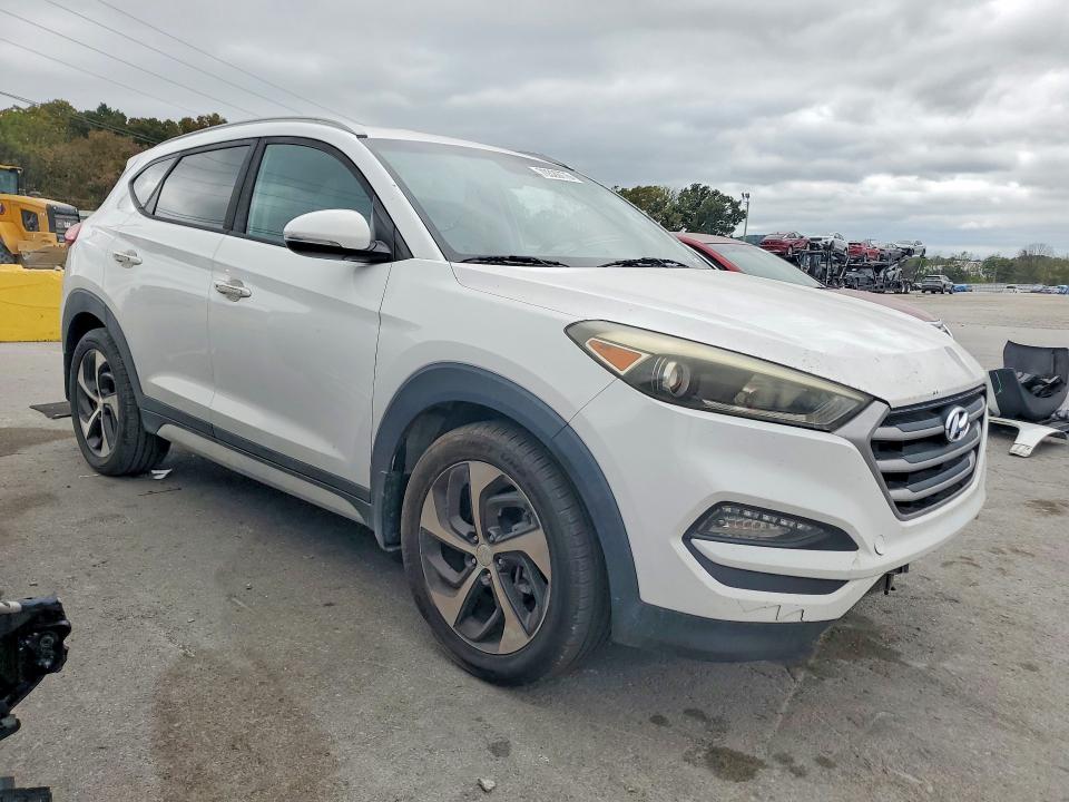 70326776 :رقم المزاد ، KM8J33A21HU436689 vin ، 2017 Hyundai Tucson مزاد بيع