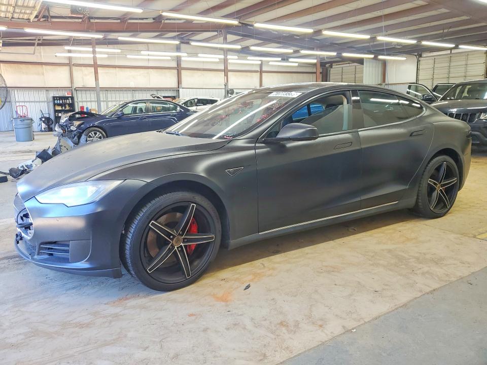 Продажа на аукционе авто 2014 Tesla Model S, vin: 5YJSA1H13EFP48744, номер лота: 70773586