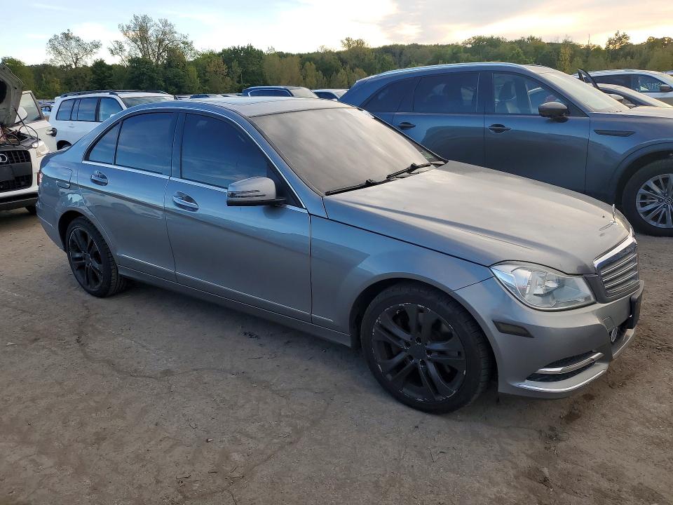 Продаж на аукціоні авто 2013 Mercedes-benz C, vin: WDDGF8AB7DA817760, номер лоту: 68996716