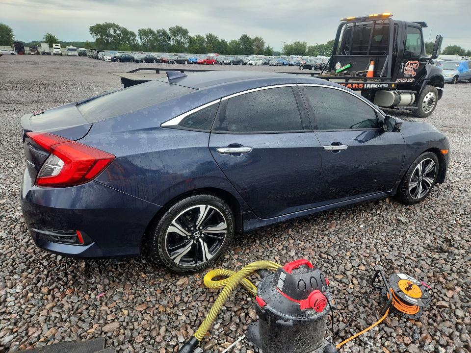 67372286 :رقم المزاد ، 19XFC1F97GE005873 vin ، 2016 Honda Civic مزاد بيع