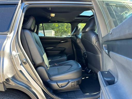 Продаж на аукціоні авто 2023 Toyota Highlander, vin: 5TDKDRBH8PS519986, номер лоту: 70012816