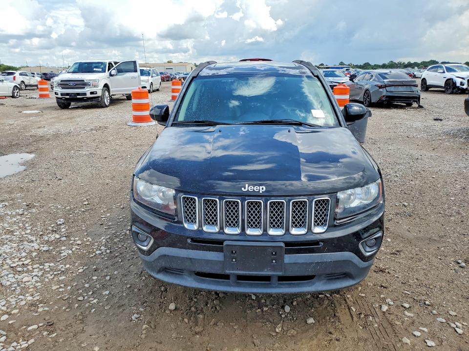 68162036 :رقم المزاد ، 1C4NJCEA8FD164846 vin ، 2015 Jeep Compass مزاد بيع