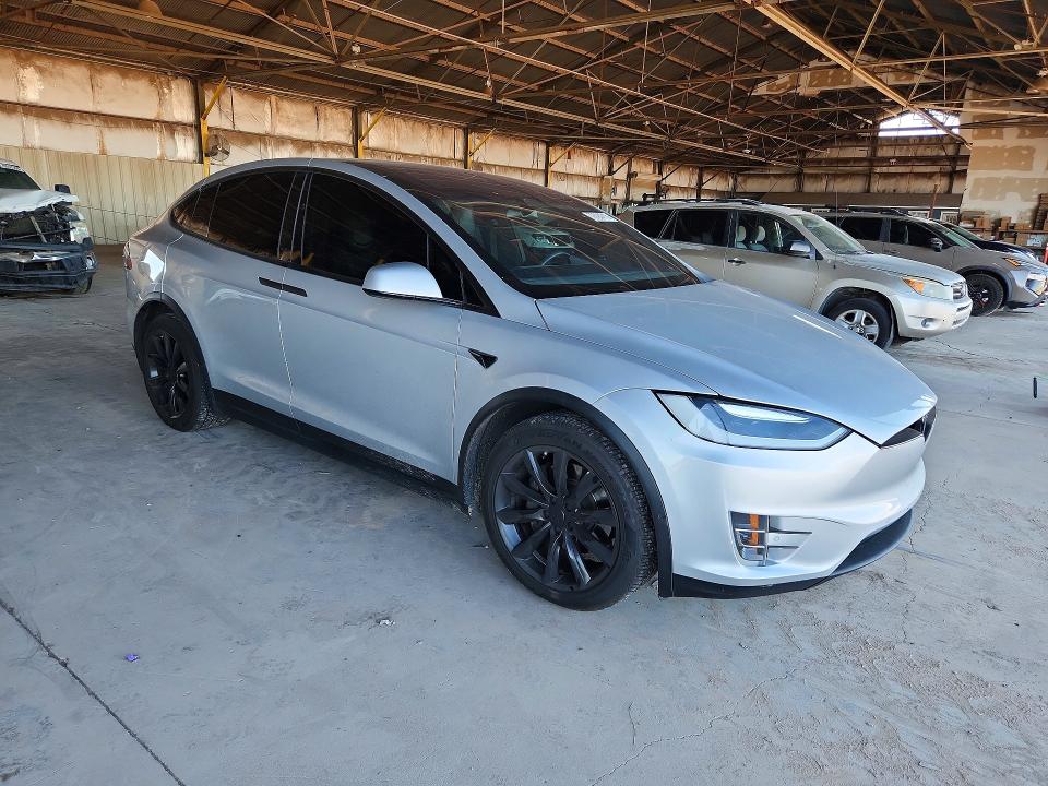 Продажа на аукционе авто 2017 Tesla Model X, vin: 5YJXCBE21HF035655, номер лота: 70724716