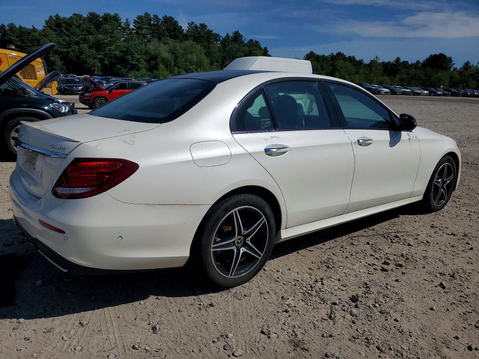 69359496 :رقم المزاد ، WDDZF4KB8JA344026 vin ، 2018 Mercedes-benz E مزاد بيع