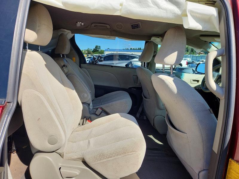 68870116 :رقم المزاد ، 5TDKK3DC6ES526646 vin ، 2014 Toyota Sienna مزاد بيع