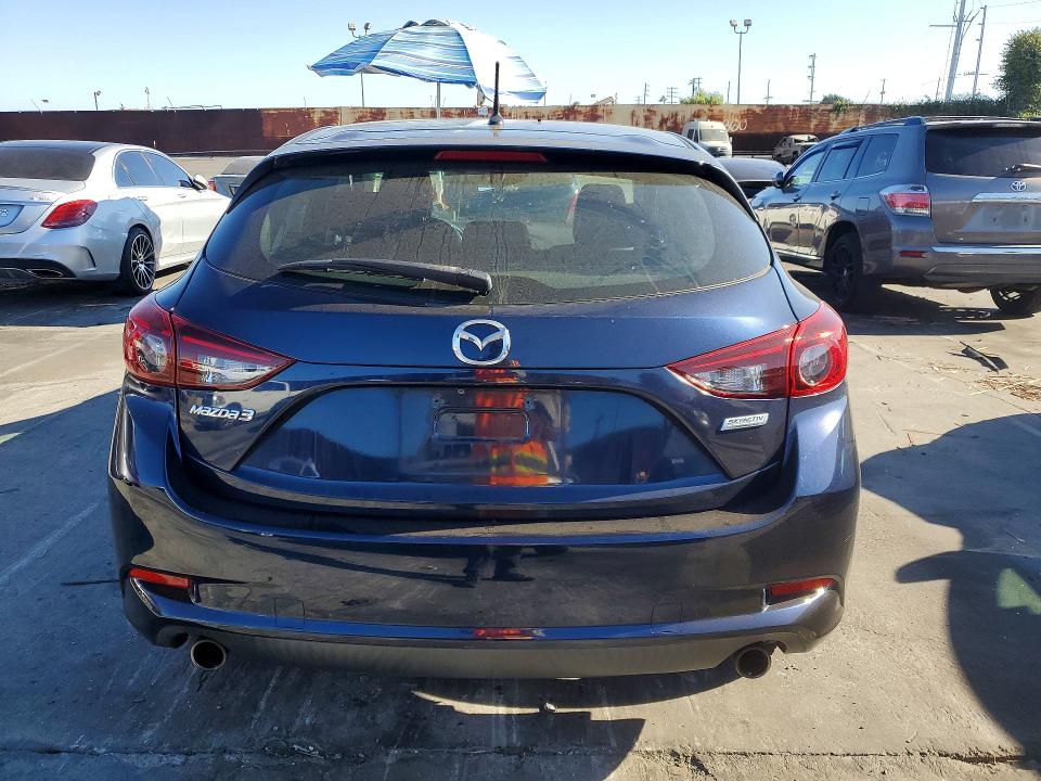Продаж на аукціоні авто 2018 Mazda 3, vin: 3MZBN1L36JM270416, номер лоту: 67381266