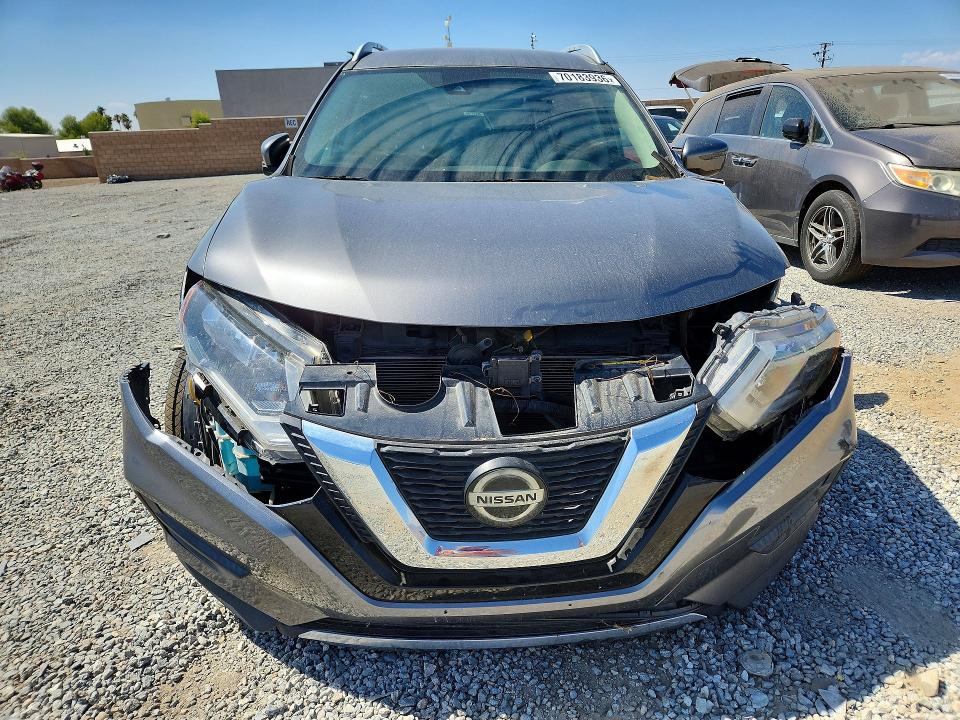 2020 Nissan Rogue მანქანა იყიდება აუქციონზე, vin: JN8AT2MV4LW139972, აუქციონის ნომერი: 70183936