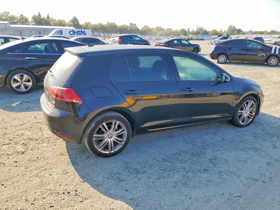 Продажа на аукционе авто 2015 Volkswagen Golf, vin: 3VW2A7AU4FM018245, номер лота: 68664826