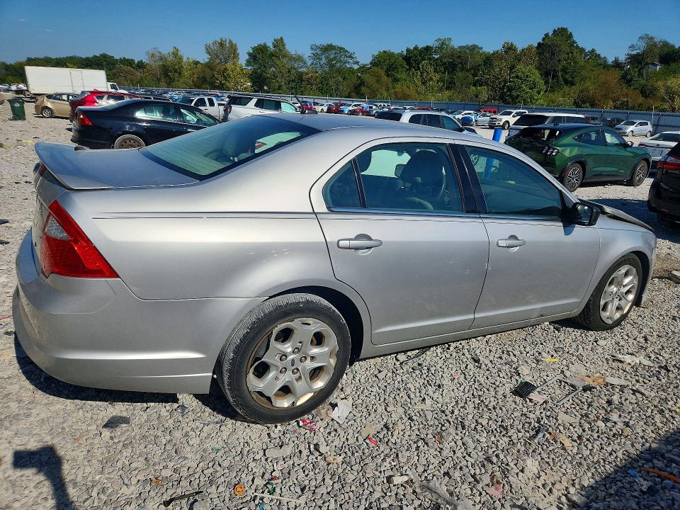 69142526 :رقم المزاد ، 3FAHP0HA5BR171203 vin ، 2011 Ford Fusion مزاد بيع