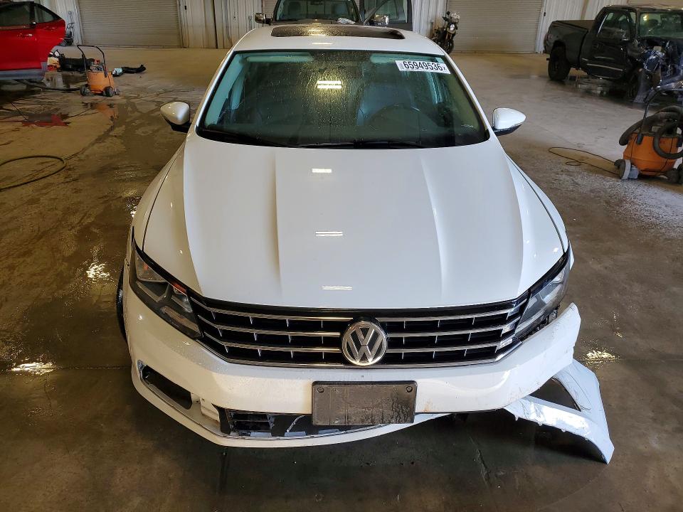 65949536 :رقم المزاد ، 1VWBT7A33GC010870 vin ، 2016 Volkswagen Passat مزاد بيع