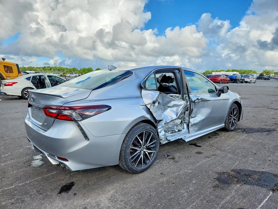 Продаж на аукціоні авто 2023 Toyota Camry, vin: 4T1G11AK5PU114933, номер лоту: 67624616