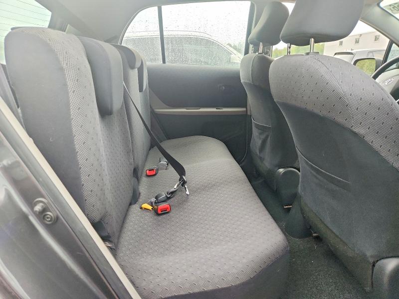 67990256 :رقم المزاد ، JTDKT4K3XA5307937 vin ، 2010 Toyota Yaris مزاد بيع