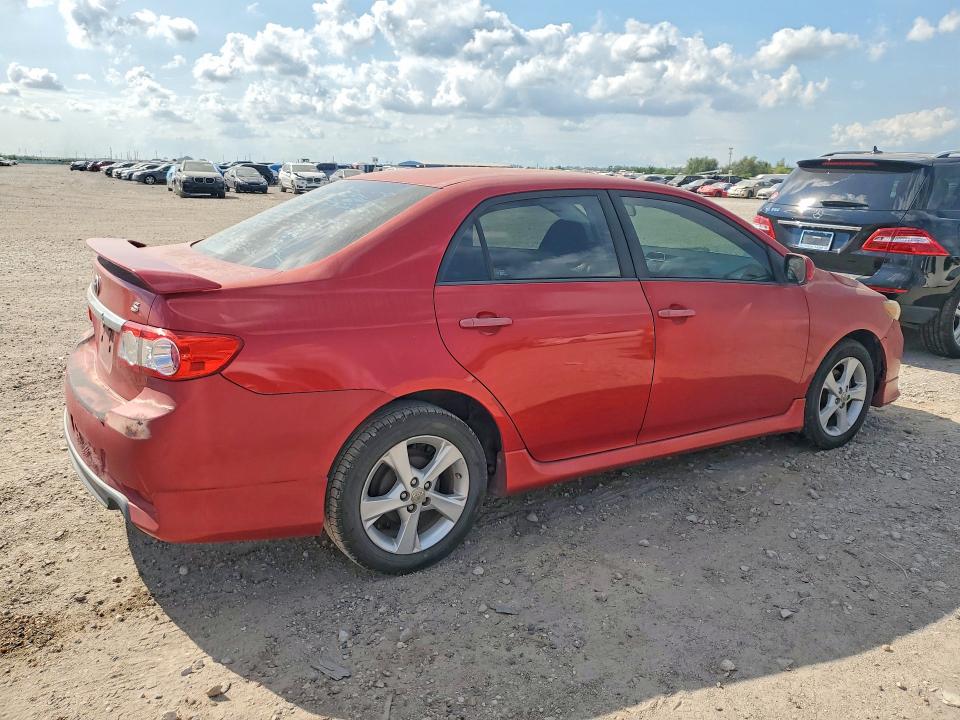 69012436 :رقم المزاد ، 5YFBU4EE0DP108655 vin ، 2013 Toyota Corolla مزاد بيع
