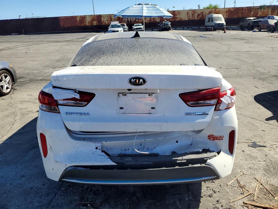 2017 Kia Optima Plug-in Hybrid მანქანა იყიდება აუქციონზე, vin: KNAGV4LD3H5011723, აუქციონის ნომერი: 67655426