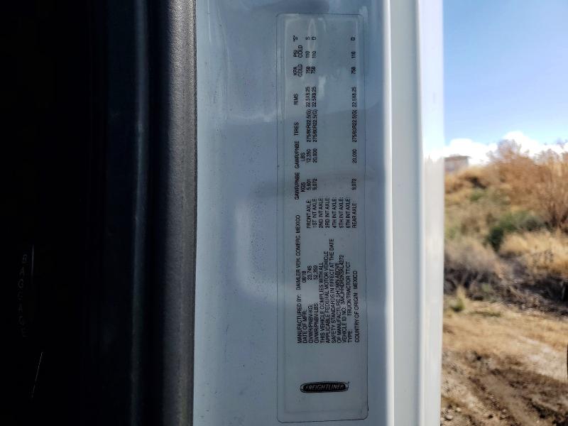 Auction sale of the 2019 Freightliner Cascadia 126, vin: 3AKJHHDR2KSKL4272, lot number: 69435436