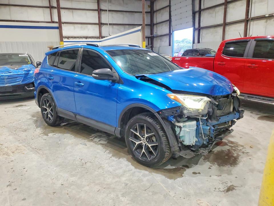 68947196 :رقم المزاد ، JTMJFREV4HJ153336 vin ، 2017 Toyota Rav4 مزاد بيع