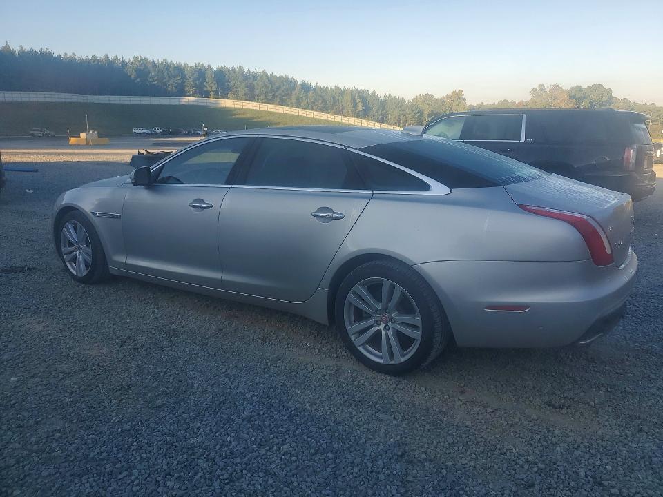 70875976 :رقم المزاد ، SAJWA2G72G8V96327 vin ، 2016 Jaguar Xjl مزاد بيع