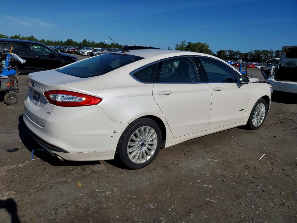 68107686 :رقم المزاد ، 3FA6P0PU4GR309646 vin ، 2016 Ford Fusion مزاد بيع