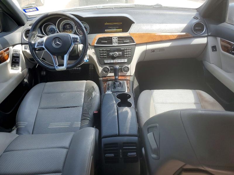 2012 Mercedes-benz C მანქანა იყიდება აუქციონზე, vin: WDDGF4HB1CA624842, აუქციონის ნომერი: 70025476
