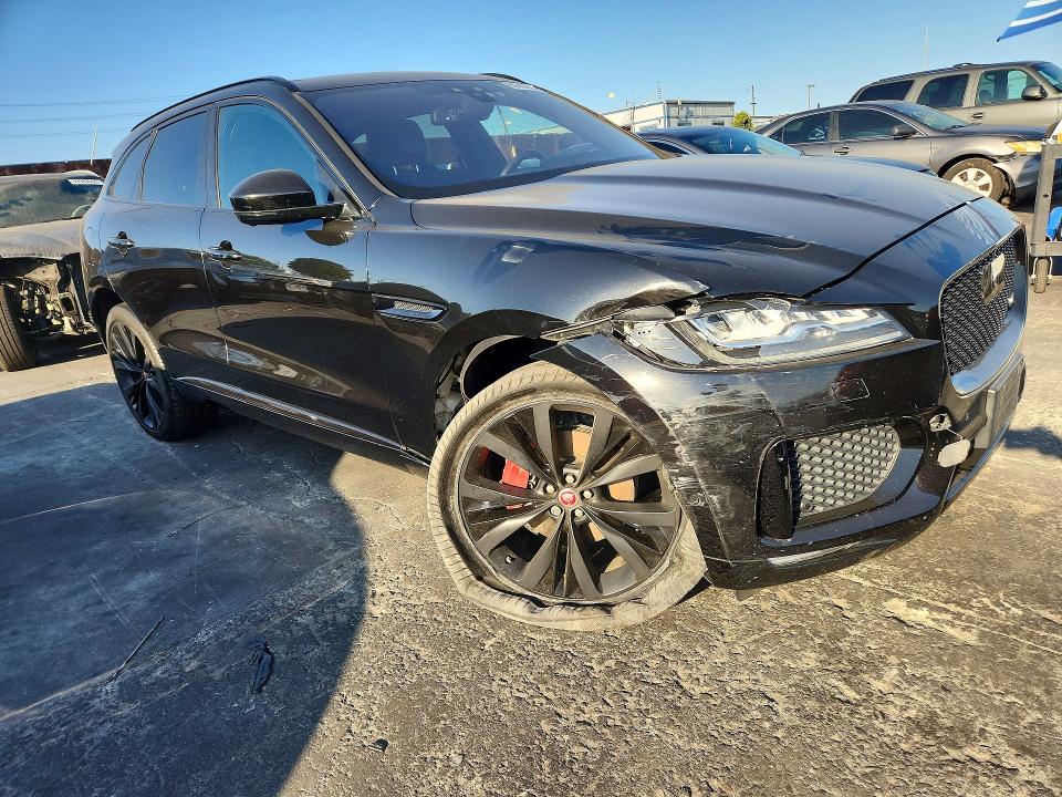 Продажа на аукционе авто 2017 Jaguar F-pace, vin: SADCM2BVXHA099989, номер лота: 69000056