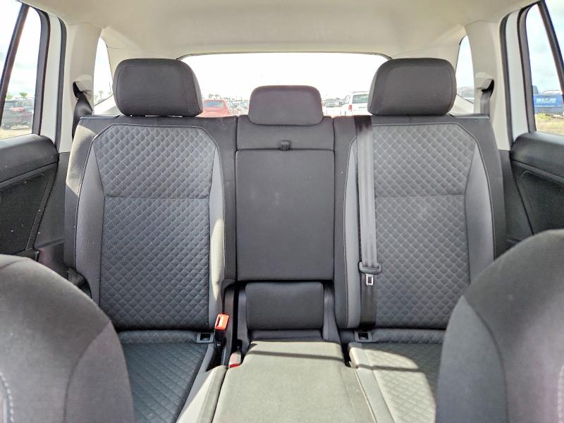 2018 Volkswagen Tiguan მანქანა იყიდება აუქციონზე, vin: 3VV1B7AX7JM066757, აუქციონის ნომერი: 67601276