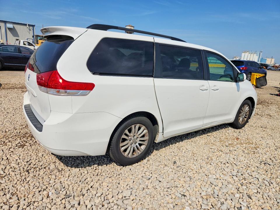 Aukcja sprzedaży 2011 Toyota Sienna, vin: 5TDYK3DC4BS117843, numer aukcji: 67208526