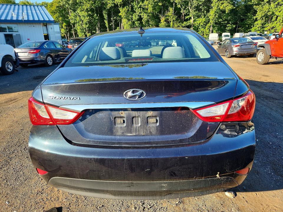 68137606 :رقم المزاد ، 5NPEB4AC6EH889445 vin ، 2014 Hyundai Sonata مزاد بيع