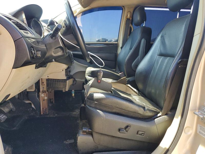 69446686 :رقم المزاد ، 2C4RC1BG0FR560761 vin ، 2015 Chrysler Town & Country مزاد بيع