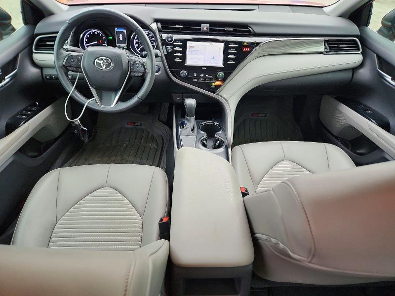 70222756 :رقم المزاد ، 4T1M11AK1LU365901 vin ، 2020 Toyota Camry مزاد بيع
