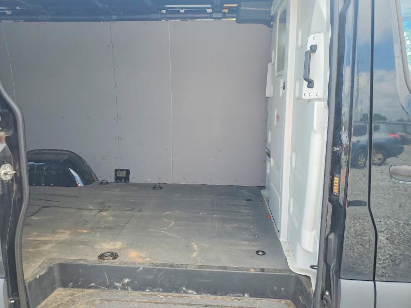 67395766 :رقم المزاد ، W1Y4EBHY3MT075087 vin ، 2021 Mercedes-benz Sprinter مزاد بيع