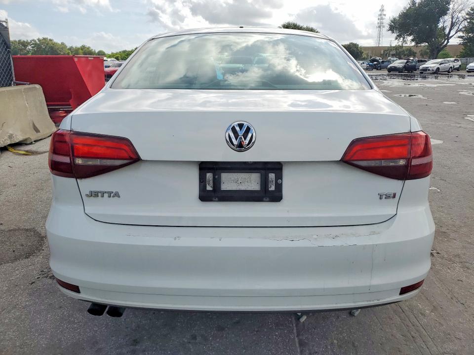 2017 Volkswagen Jetta მანქანა იყიდება აუქციონზე, vin: 3VW2B7AJ4HM233033, აუქციონის ნომერი: 68839436