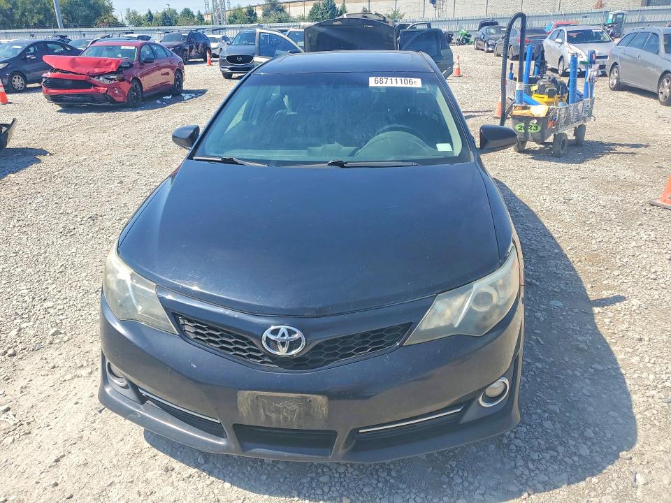 68711106 :رقم المزاد ، 4T1BF1FK6CU198355 vin ، 2012 Toyota Camry مزاد بيع