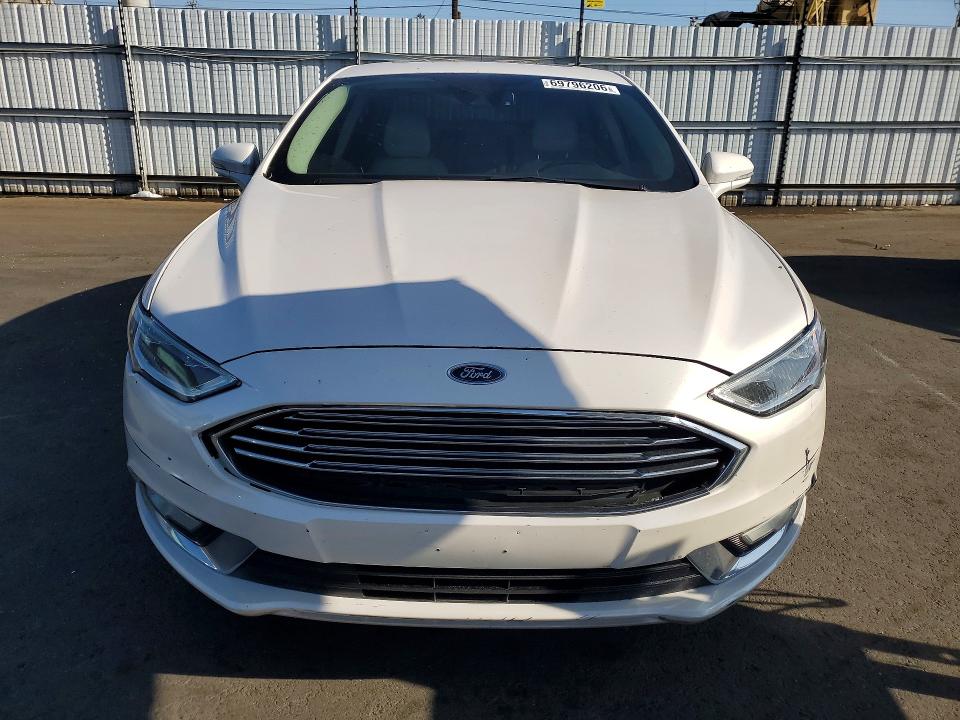 Продаж на аукціоні авто 2018 Ford Fusion, vin: 3FA6P0SU8JR260899, номер лоту: 69796206