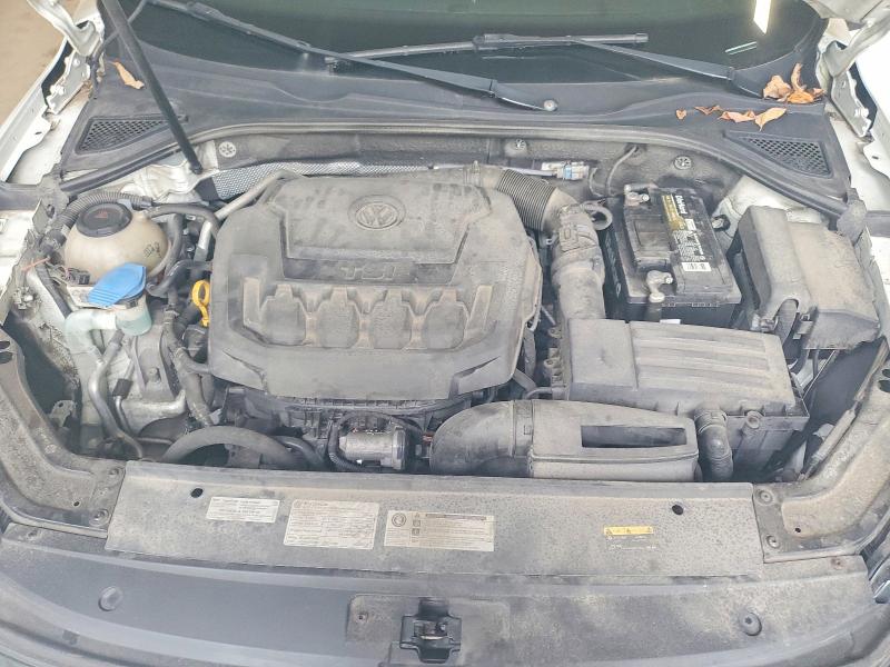 Продажа на аукционе авто 2018 Volkswagen Passat, vin: 1VWAA7A30JC008227, номер лота: 71236976