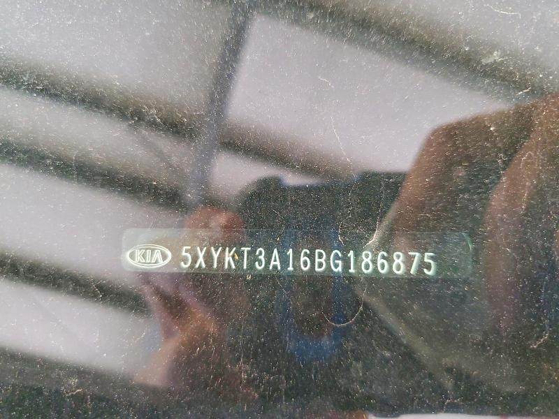 68832186 :رقم المزاد ، 5XYKT3A16BG186875 vin ، 2011 Kia Sorento مزاد بيع