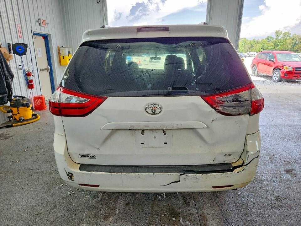 Продажа на аукционе авто 2017 Toyota Sienna, vin: 5TDKZ3DC8HS825054, номер лота: 67897286