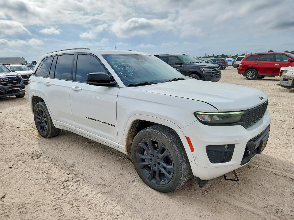 68982186 :رقم المزاد ، 1C4RJHDT2N8582800 vin ، 2022 Jeep Grand Cherokee مزاد بيع