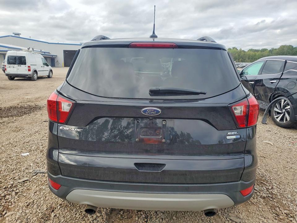 70804936 :رقم المزاد ، 1FMCU9HD0KUA37019 vin ، 2019 Ford Escape مزاد بيع