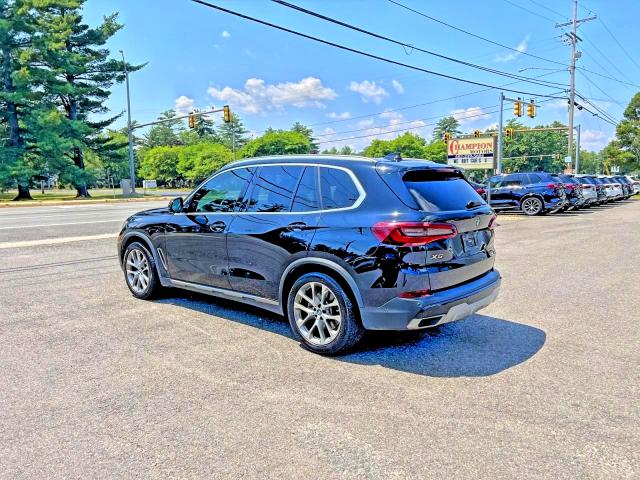 68314136 :رقم المزاد ، 5UXCR4C01M9D94830 vin ، 2021 Bmw X5 مزاد بيع