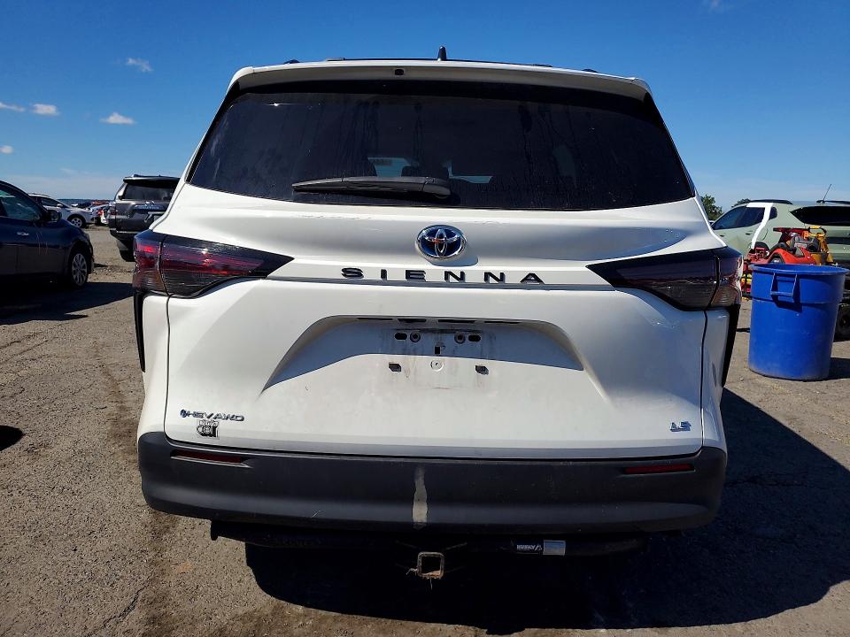 68424396 :رقم المزاد ، 5TDKSKFC1SS158265 vin ، 2025 Toyota Sienna مزاد بيع
