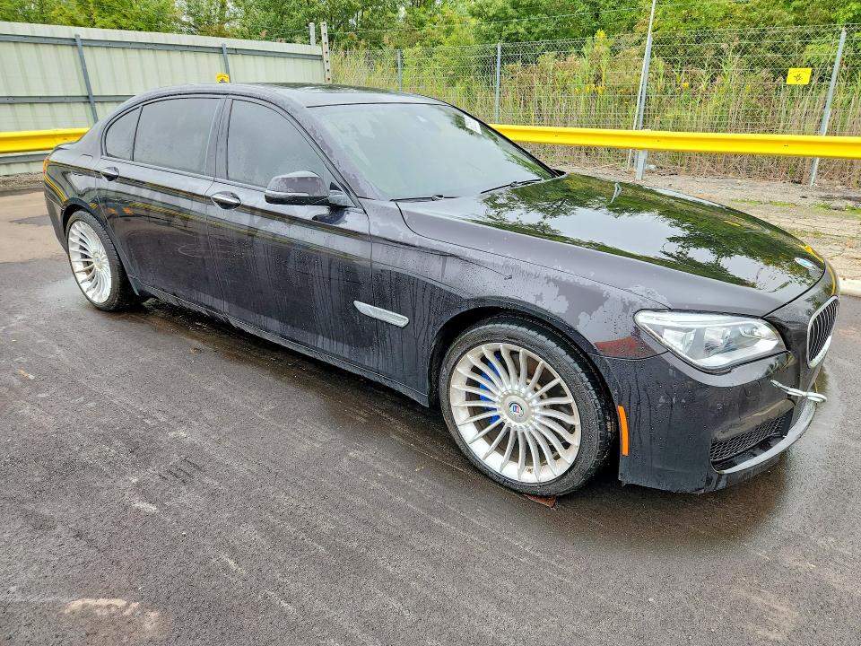 2015 Bmw 750 მანქანა იყიდება აუქციონზე, vin: WBAYF8C57FD653950, აუქციონის ნომერი: 67215186