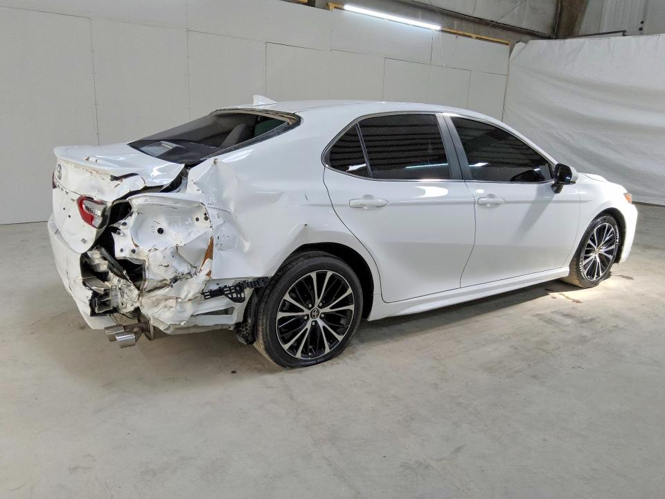 2020 Toyota Camry მანქანა იყიდება აუქციონზე, vin: 4T1G11AK2LU913045, აუქციონის ნომერი: 67016136