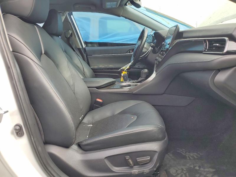66504176 :رقم المزاد ، 4T1K61AK1NU024722 vin ، 2022 Toyota Camry مزاد بيع