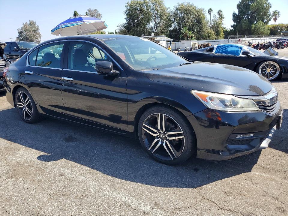 69722506 :رقم المزاد ، 1HGCR2F74HA125349 vin ، 2017 Honda Accord مزاد بيع