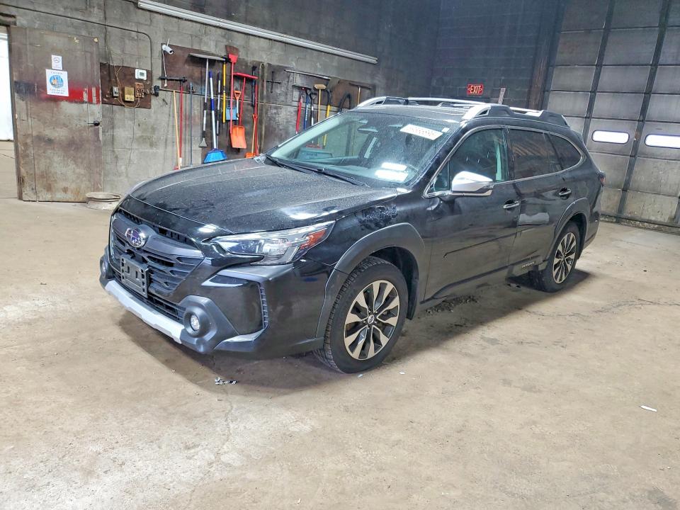 69335896 :رقم المزاد ، 4S4BTGPD1P3146221 vin ، 2023 Subaru Outback مزاد بيع