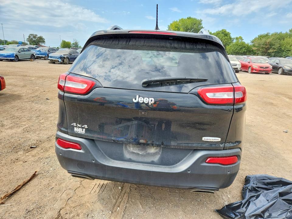 67092066 :رقم المزاد ، 1C4PJMCS7FW709238 vin ، 2015 Jeep Cherokee مزاد بيع